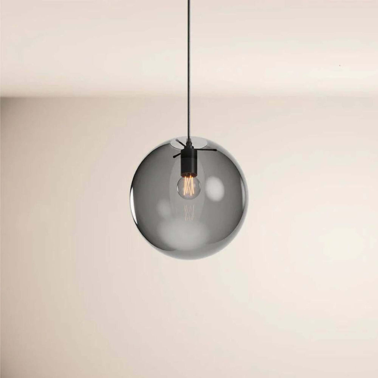 s.luce Orb Cluster Glas-Pendelleuchte 3-flammig 3x30cm, moderne Deckenleuchte mit elegantem Glasdesign für stilvolle Beleuchtung.