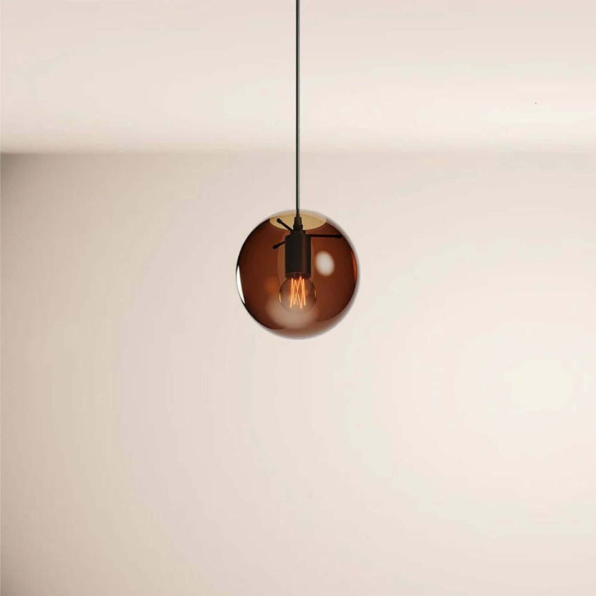 s.luce Orb Cluster Mehrfach-Pendelleuchte 7-flammig 7x20cm in eleganter, mundgeblasener Glaskugel für stilvolle Wohnräume.