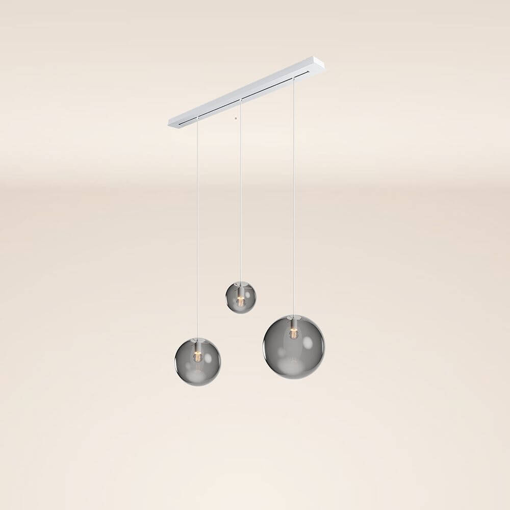 s.luce Orb Esstisch-Hängelampe 3-flammig 120cm Ø 20/30/40 mit drei Glaskugeln in modernem Design.