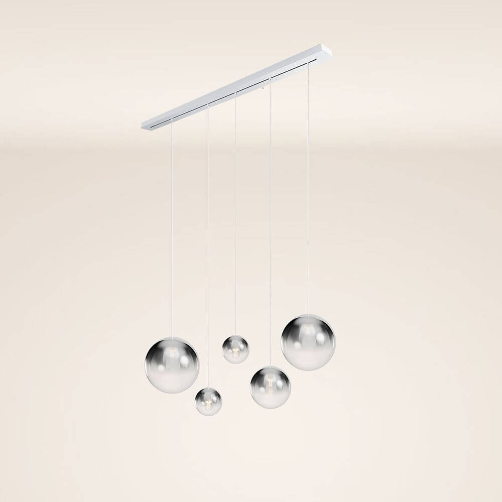 s.luce Orb Esstisch-Hängeleuchte 5-flammig 160cm modernes Design mit schwebenden Kugeln.