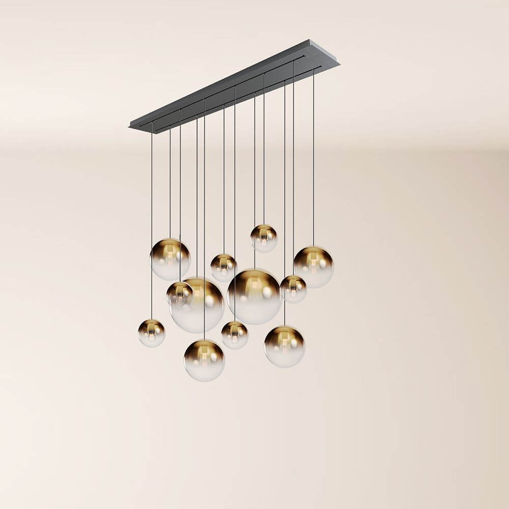 s.luce Orb Esszimmerlampe 12-flammig 160cm 2-reihig mit modernen, hängenden Glaskugeln in Gold und klar.