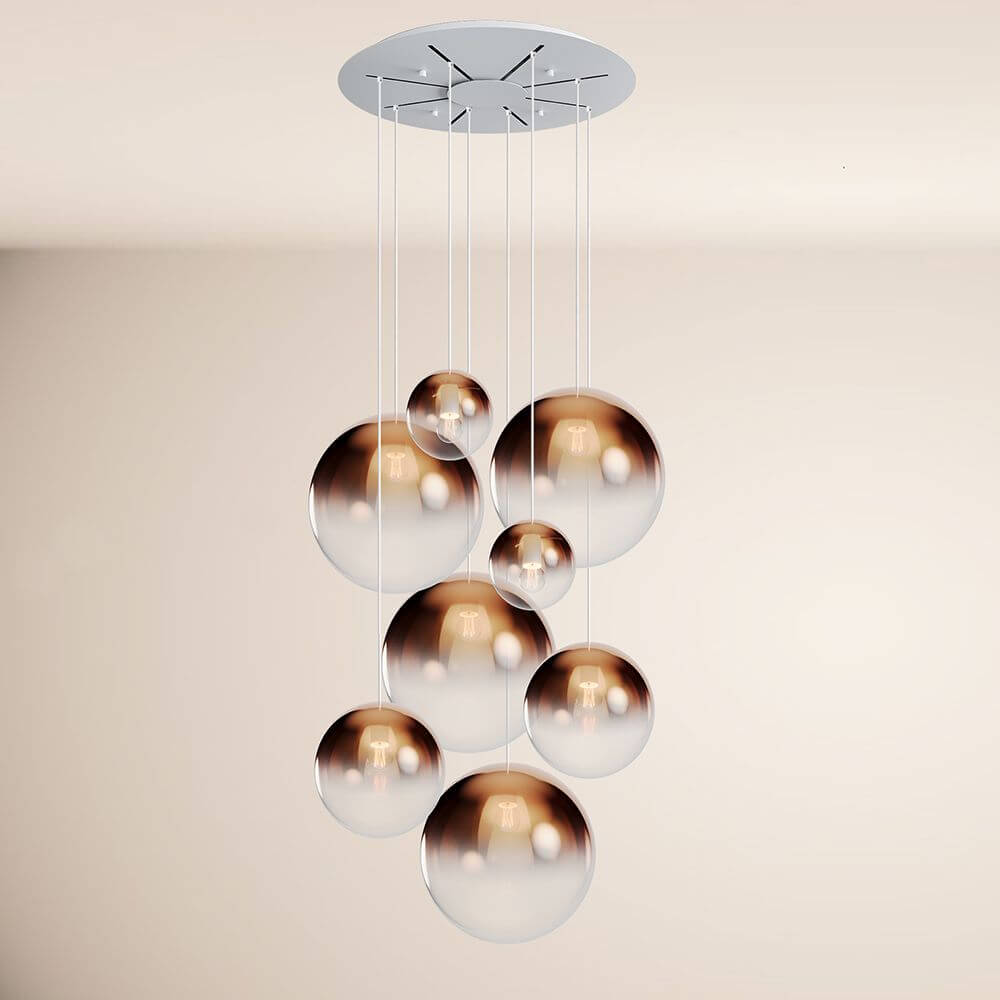 s.luce Lampe de galerie Orb 8 flammes Modular dans un design moderne avec des boules en verre stylées.