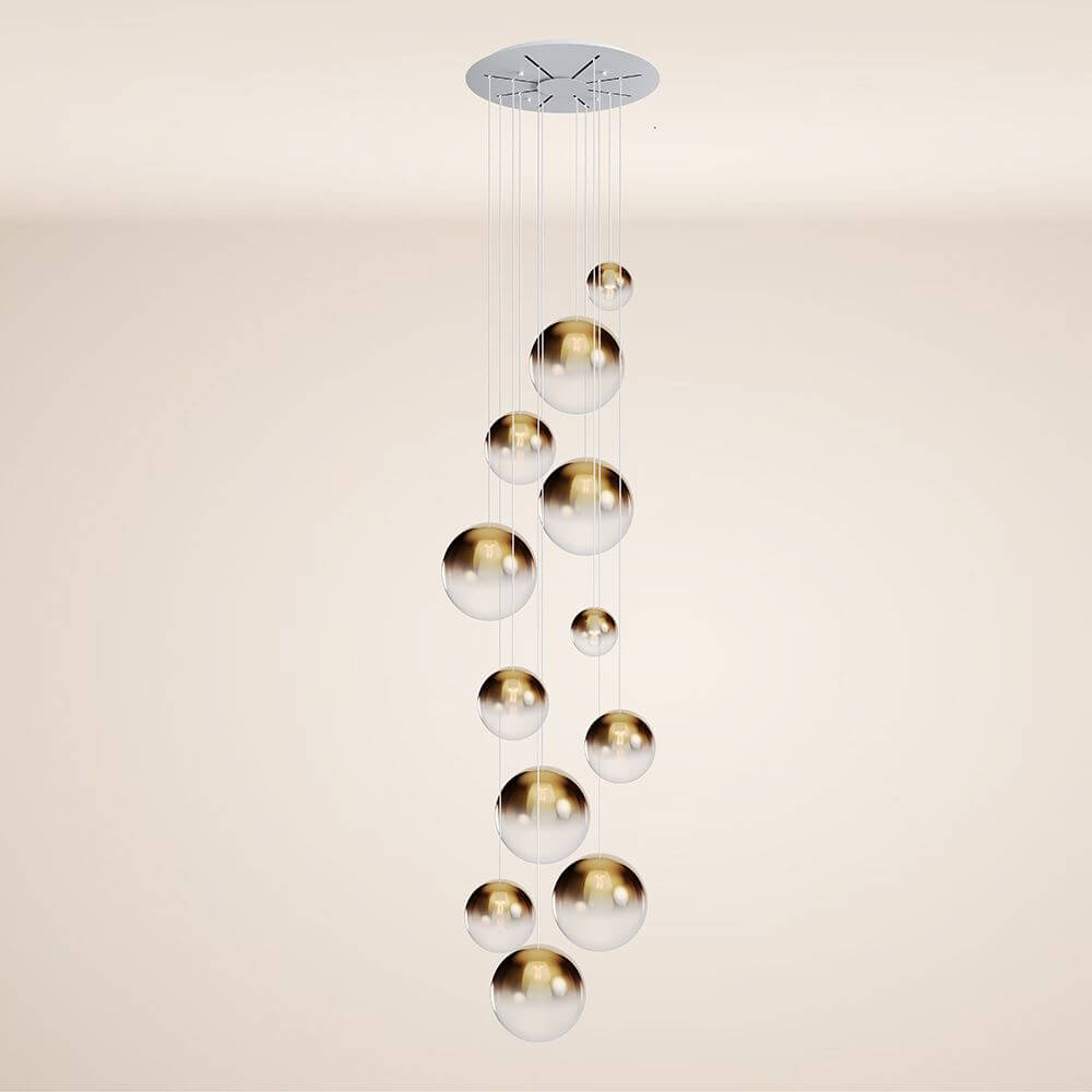 s.luce Orb Galerieleuchte 12-flammig Modular elegante Pendelleuchte mit goldenen Kugeln und modernem Design.
