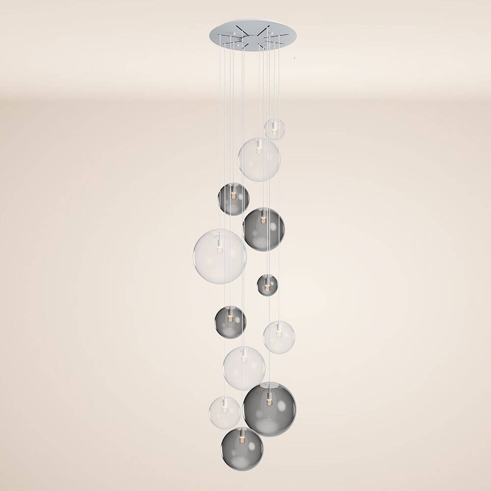 s.luce Orb Modular Pendelleuchte 12-flammig mit gläsernen Kugeln und modernem Baldachin.