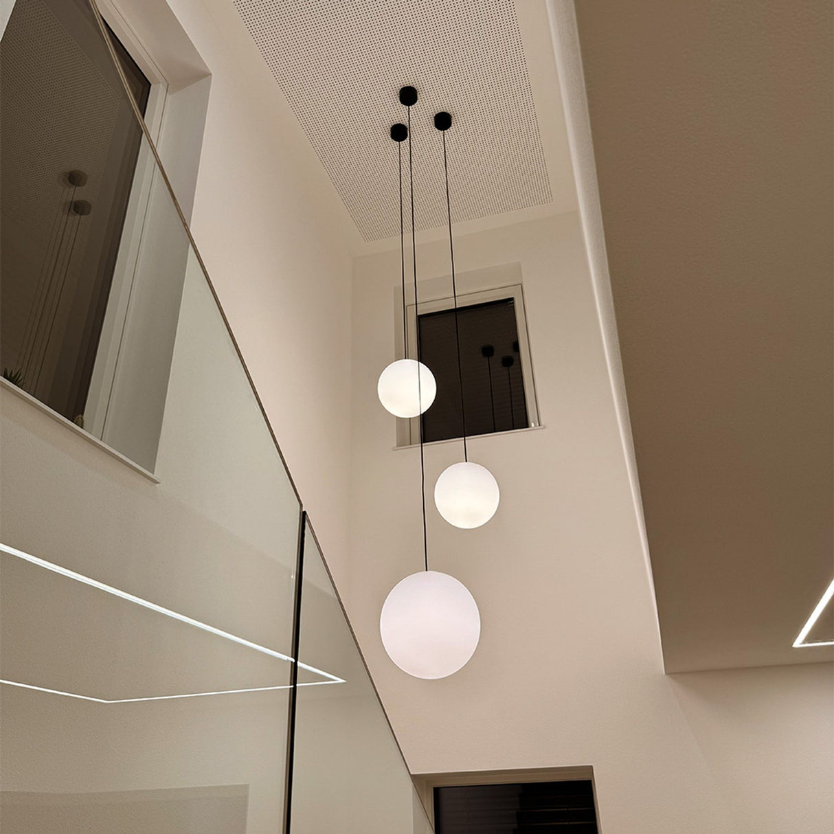 s.luce Orb Glaskugel Galerieleuchte 500cm Aufhängung Schwarz