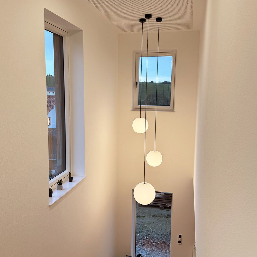 s.luce Orb Glaskugel Hängeleuchte – stilvolle Lichtakzente für moderne Räume.