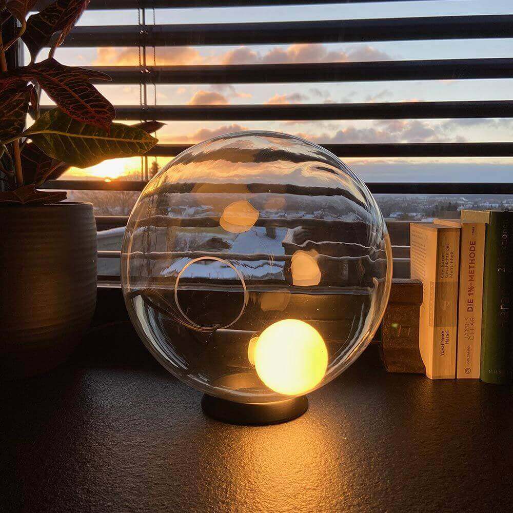 s.luce Orb Glaskugel Tischlampe