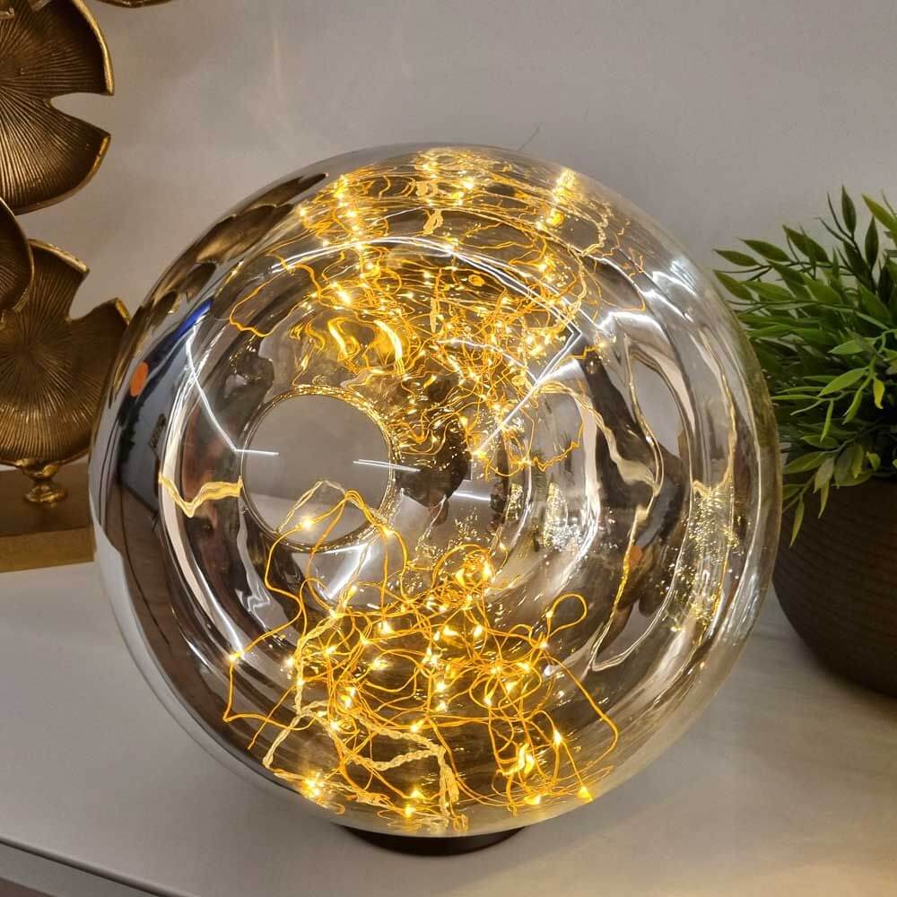 s.luce Orb LED-Dekolampe Glaskugel Ornament mit Lichterkette für stilvolle Beleuchtung.