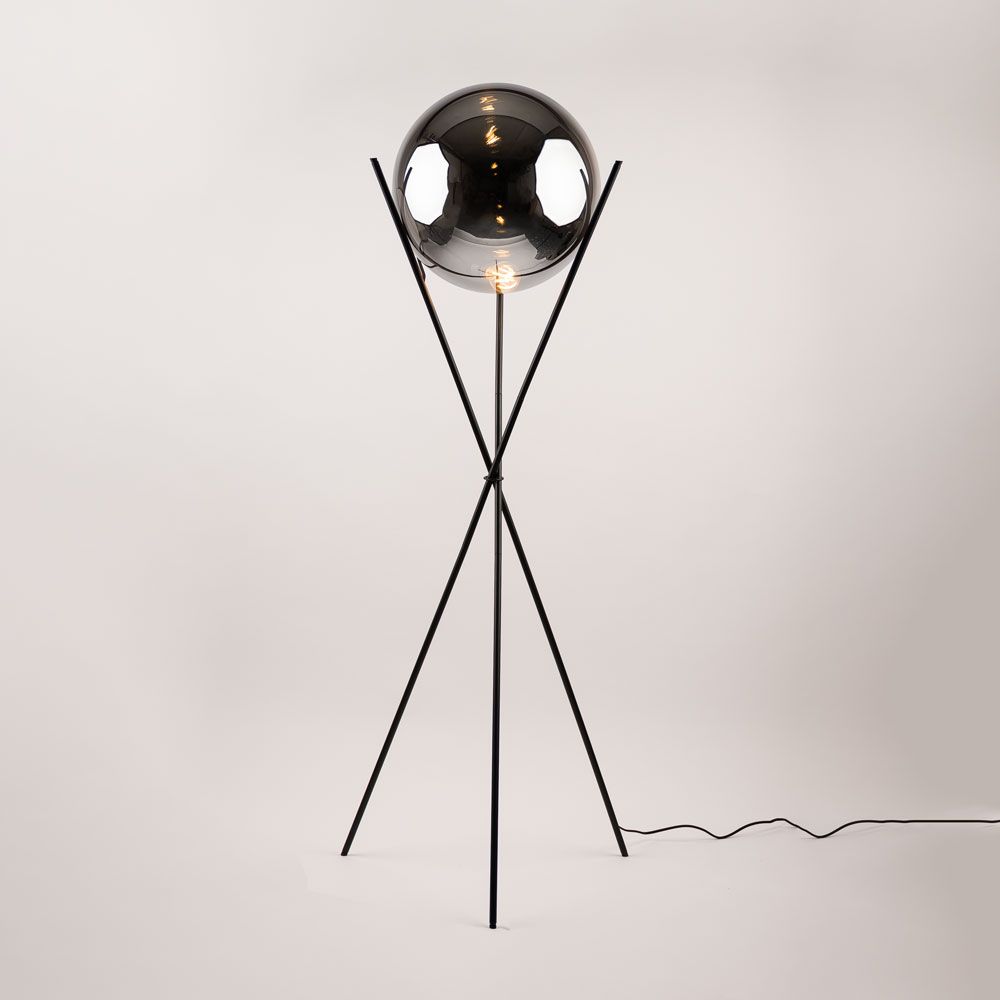 s.luce Orb Axis gulvlampe med glaskugle på stativ 160 cm
