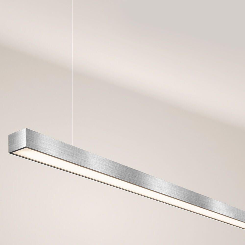 s.luce Oris LED-Linienleuchte Büro-Pendellampe XL nach Maß 4000K in modernem Design für stilvolle Büros.