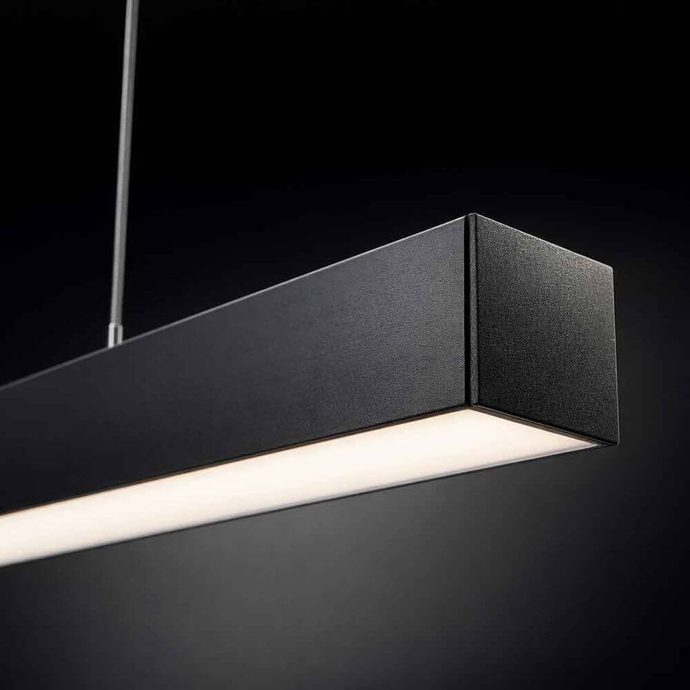 s.luce Oris LED-linielampe Kontor-hængelampe XL efter mål 4000K i moderne design, elegant og funktionel.