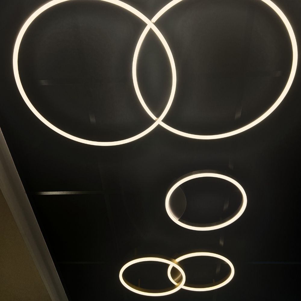 s.luce Ring LED ceiling light 2-flame in modern design with two glowing rings on the ceiling.
