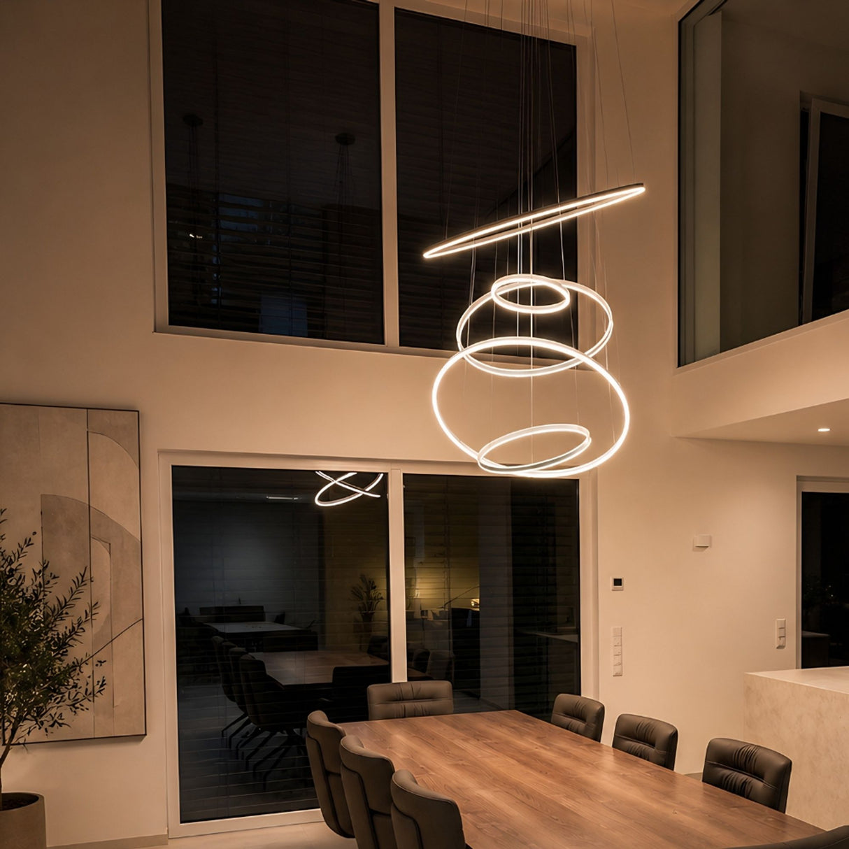 s.luce Ring Umbau zentrisch (ohne LED-Ringe) in modernem Wohnraum mit minimalistischer Beleuchtung.