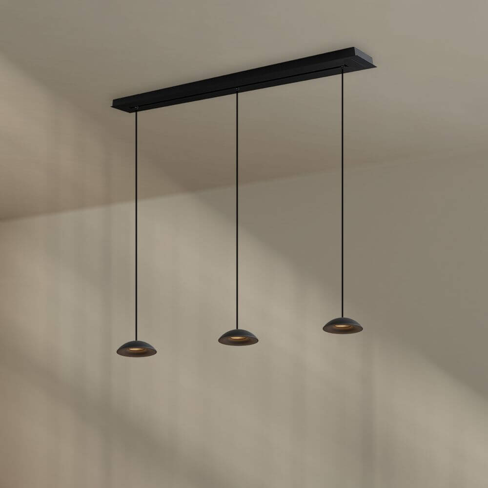 s.luce Santa Air LED Esszimmer-Pendelleuchte 3-flammig 120cm mit minimalistischem Design und warmweißem Licht.