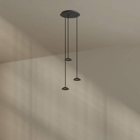 s.luce Santa Air LED Esszimmer-Pendelleuchte 3-flammig Ø 40cm Baldachin an der Decke montiert mit dreifacher Beleuchtung