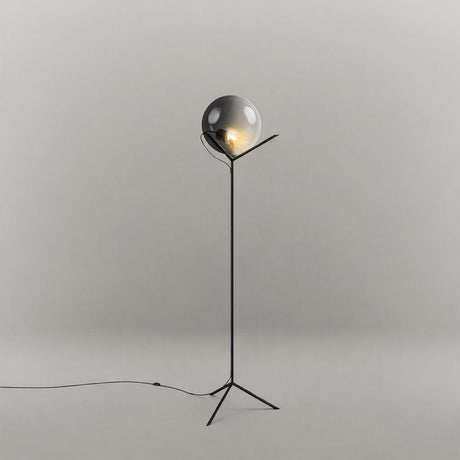 s.luce Stehleuchte Orb Poseidon mit Glaskugel 175cm auf filigranem Gestell, elegantes Design.