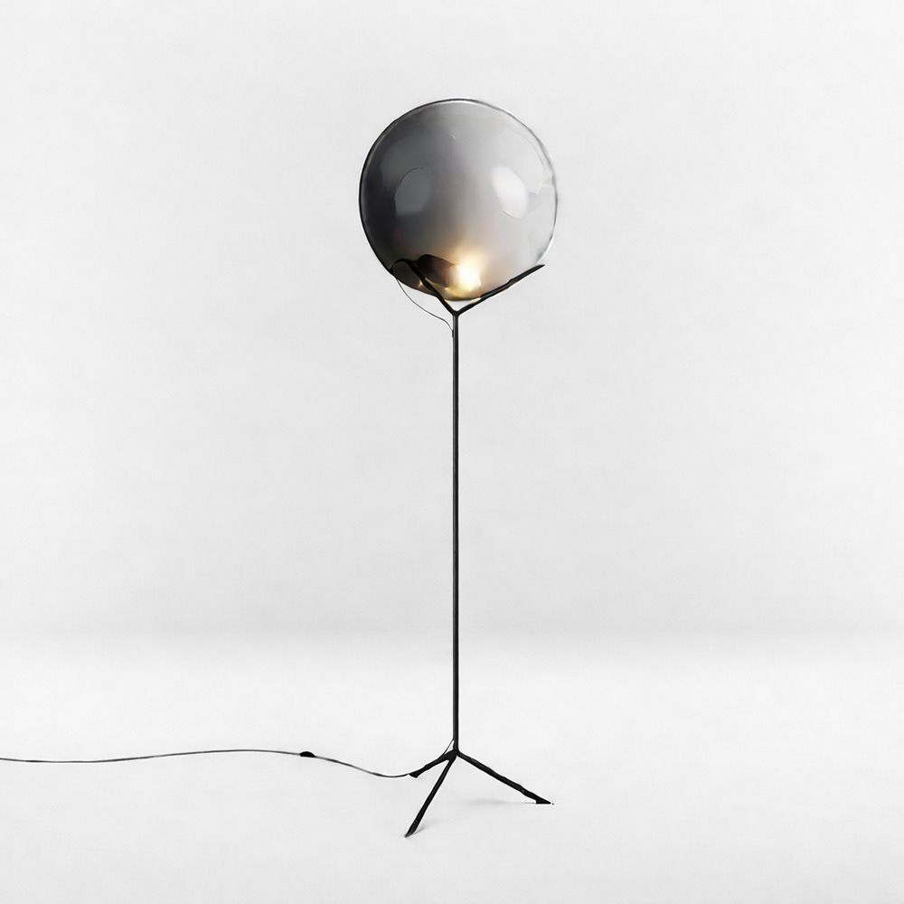 s.luce Stehleuchte Orb Poseidon mit Glaskugel 175cm, elegante Stehleuchte mit mundgeblasener Glaskugel.