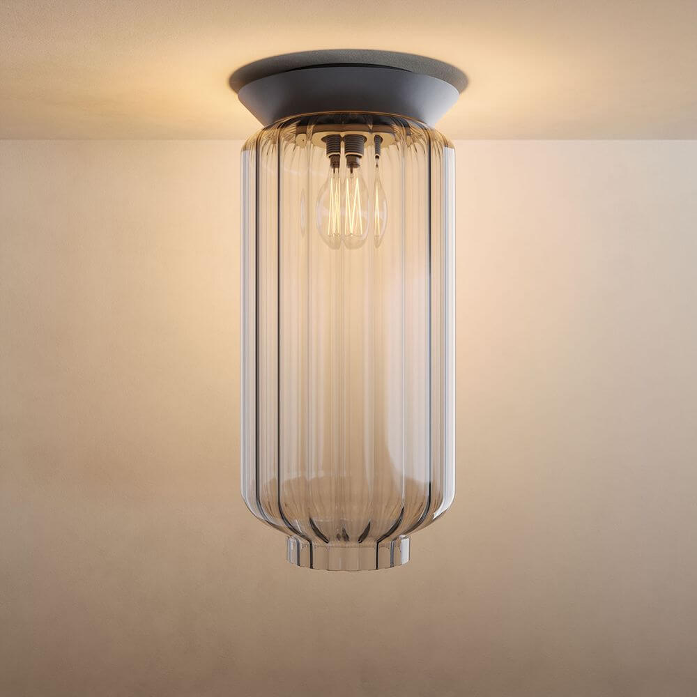 s.luce Velo Glas-Deckenleuchte E27 mit eleganter Glaskonstruktion in Rauchfarbe.