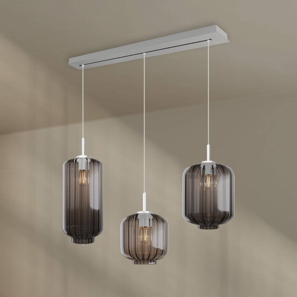 s.luce Velo Esstisch-Hängelampe 3-flammig 120cm Ø 18/20/25cm mit drei pendelnden Glasleuchten in modernem Design.