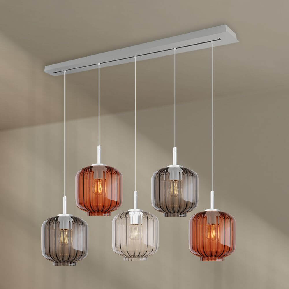 s.luce Velo Esstischlampe 5-flammig 160cm Baldachin Ø 20cm mit stilvollen Glaspendelleuchten.