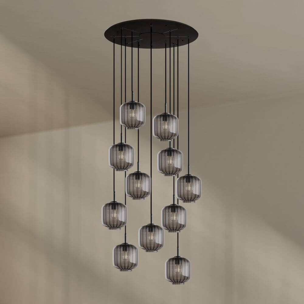 s.luce Velo 12-flammige Galerieleuchte Ø 80cm Baldachin Ø 20cm in elegantem Design mit Glas-Pendelleuchten.