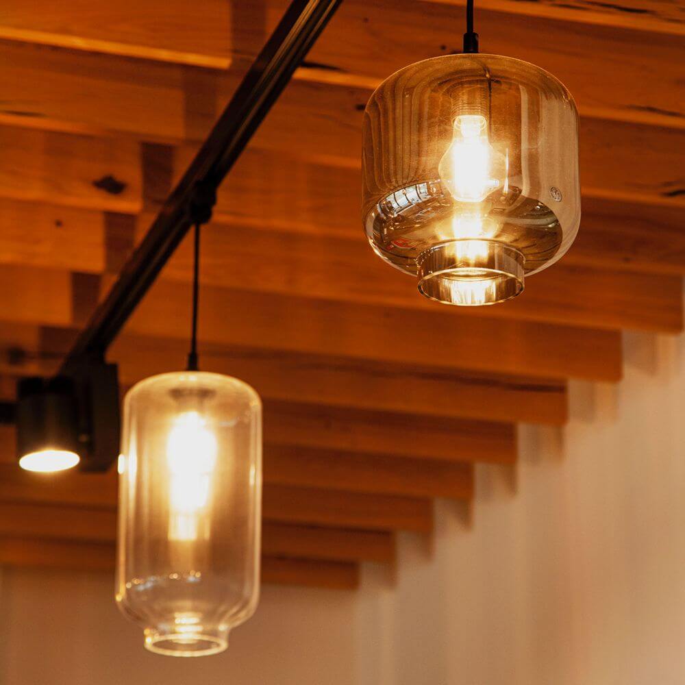 s.luce Velo Glas-Pendelleuchte Aufhängung 150cm Schwarz mit stilvollen Glasfassungen