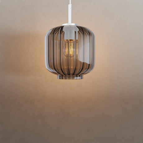 s.luce Velo Glas-Pendelleuchte Aufhängung 150cm Weiß mit rauchfarbener Glaskugel und eleganter Beleuchtung.