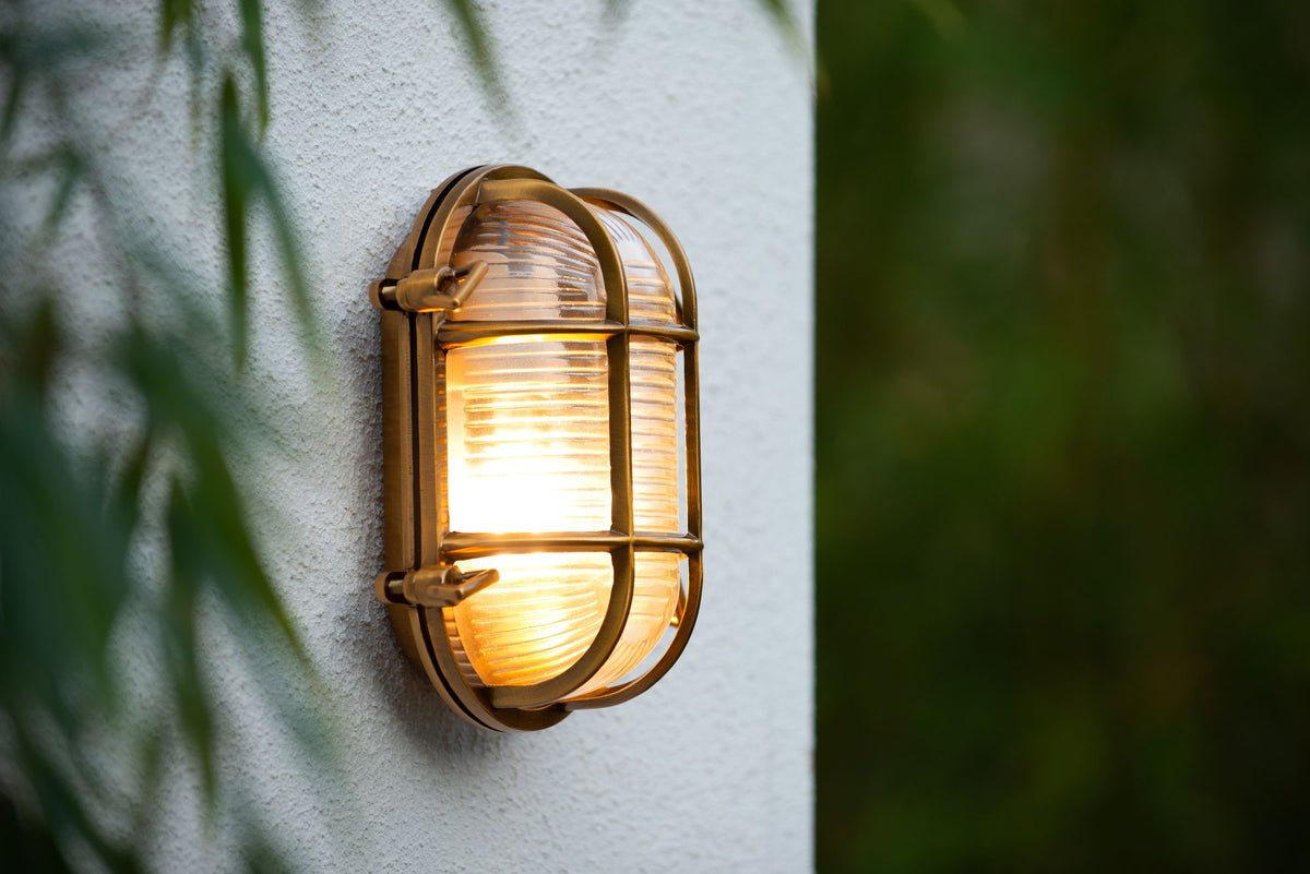 Außenwandlampe Dudley IP65 mit Glasschirm (3)
