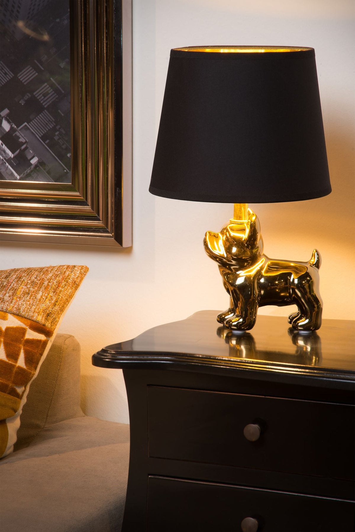 Candeeiro de mesa Extravaganza Sir Winston com abajur em tecido e base em porcelana (4)