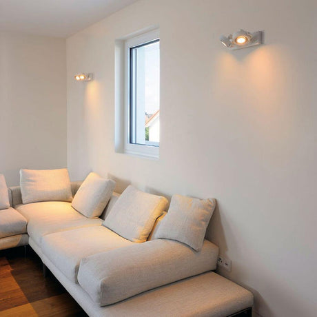 Kalu 2 QPAR ceiling light white ES111 max. 2x75W in a modern living space.