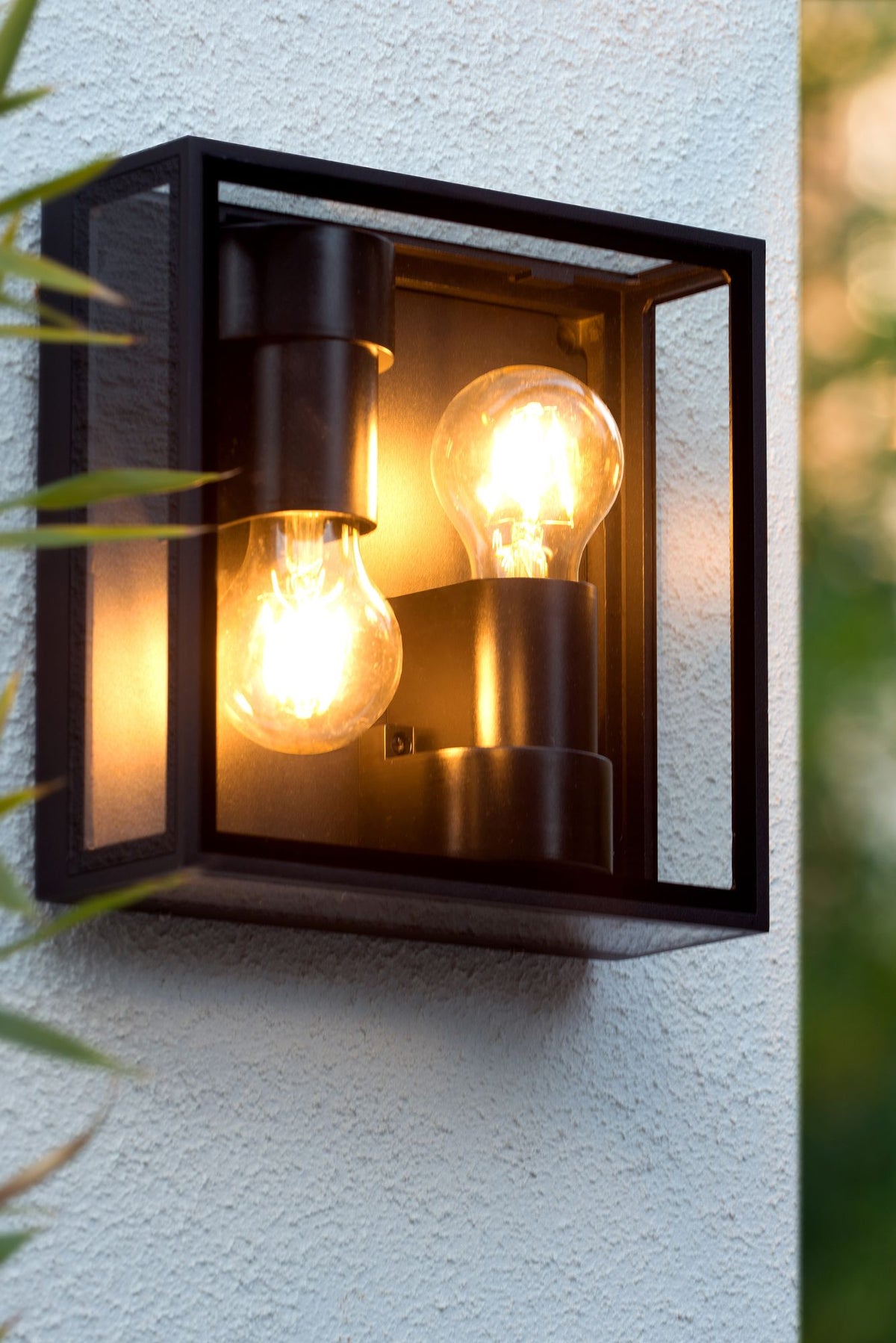 Dukan 2-light outdoor ceiling light IP65 Black (1)