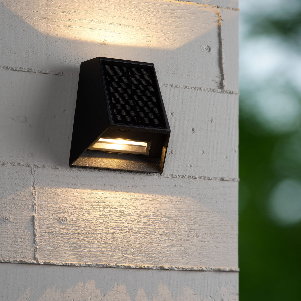 LED-Buitenwandlamp Luton IP54 met bewegingssensor Zwart (1)