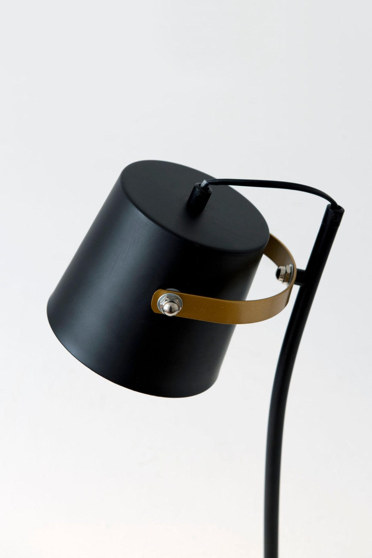 Lampada da tavolo Esperto con paralume rotondo 14x20 cm oro 