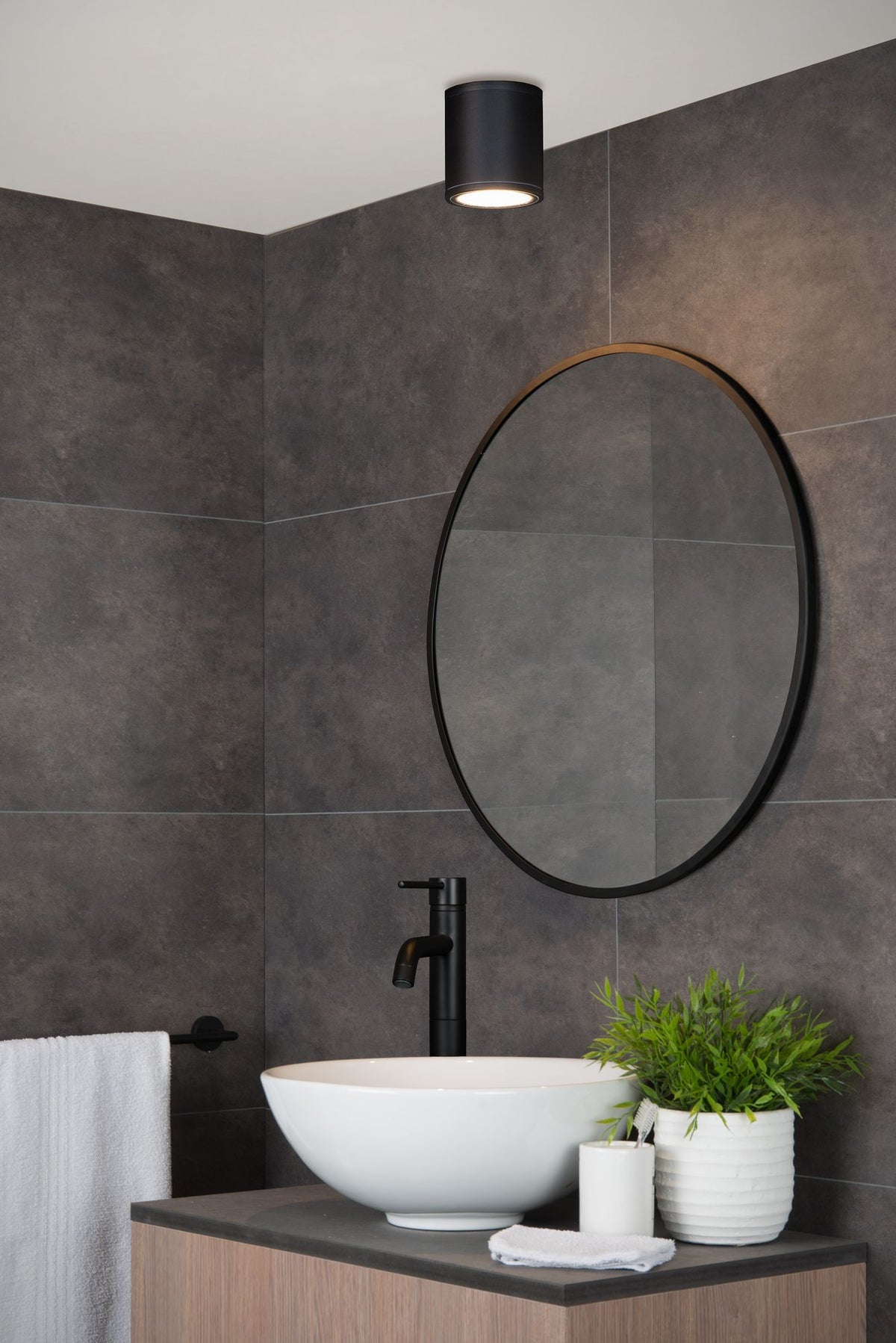Badezimmer-Deckenstrahler Aven IP65 1-flammig Ø 9cm dimmbar (3)