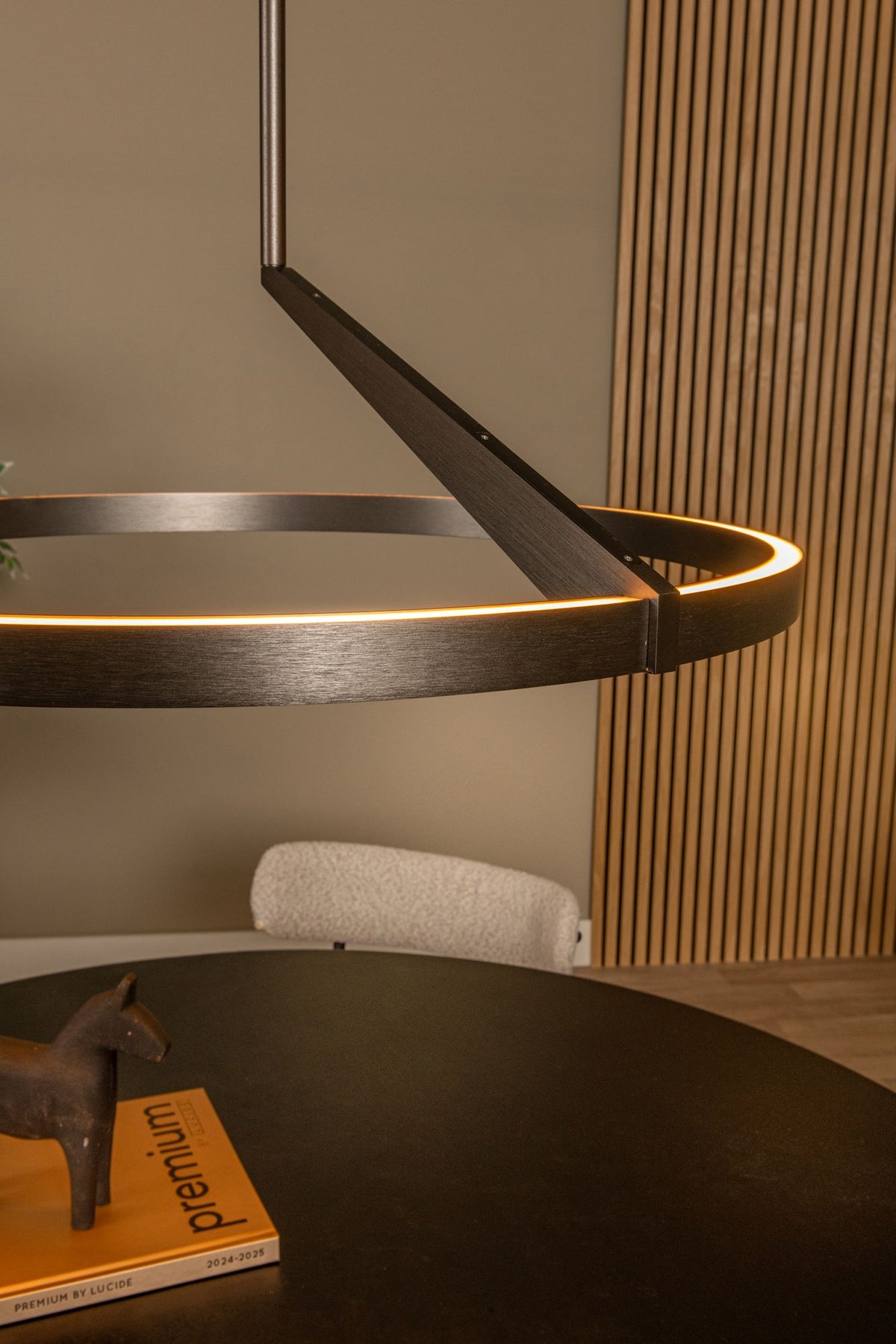 LED-Pendelleuchte Applause mit Gestensteuerung und CCT Ø 60cm (4)