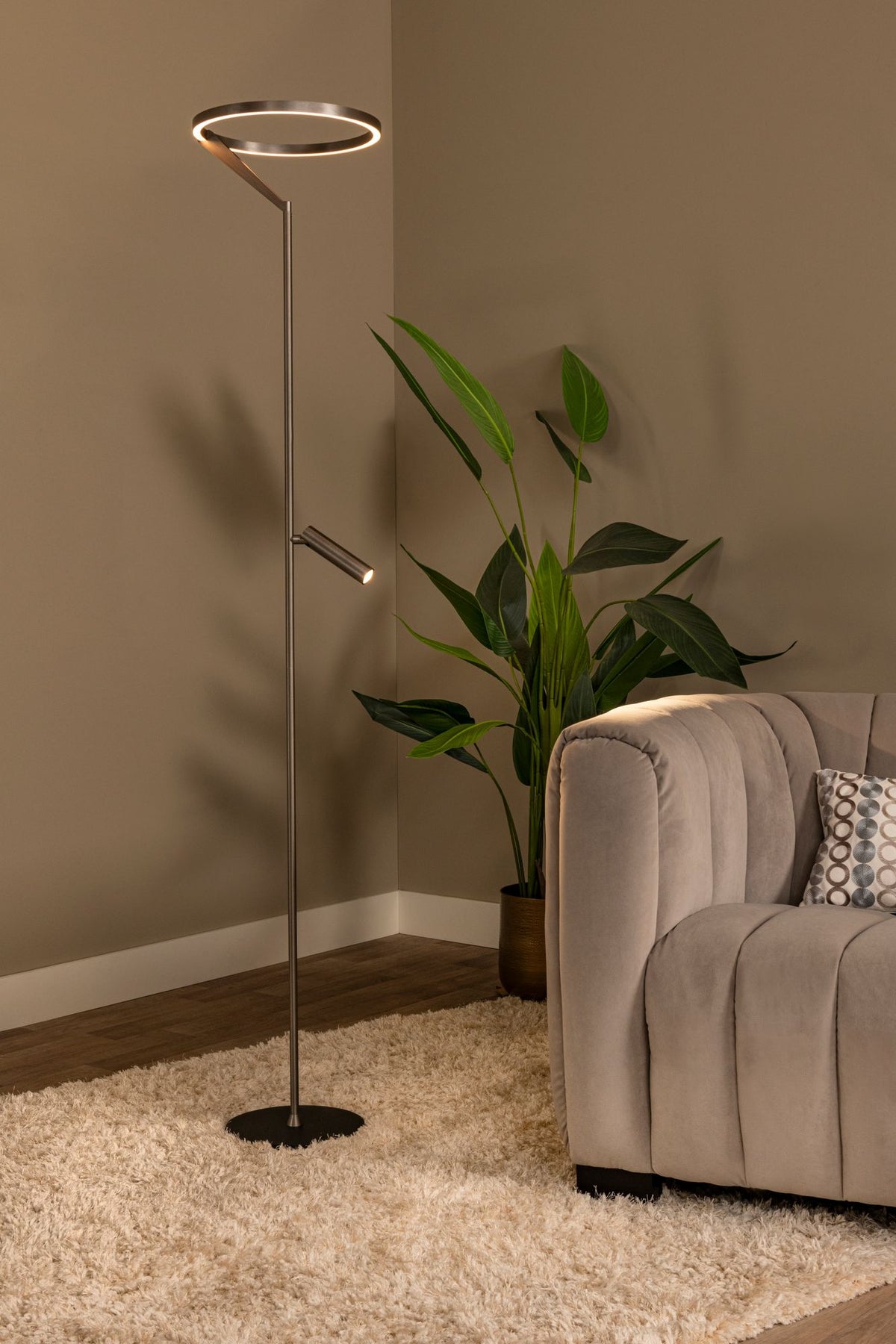LED-Stehleuchte Applause mit CCT und Touchdimmer (3)