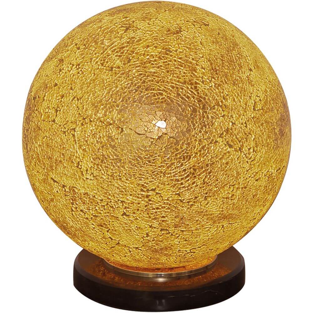 Tischleuchte Narziso Glasmosaik Amber mit goldenem, strukturiertem Glasmosaik und elegantem Sockel.