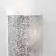 Wandleuchte 2-flammig Narziso Glasmosaik Silber im Detail mit glitzerndem Oberflächenmuster.