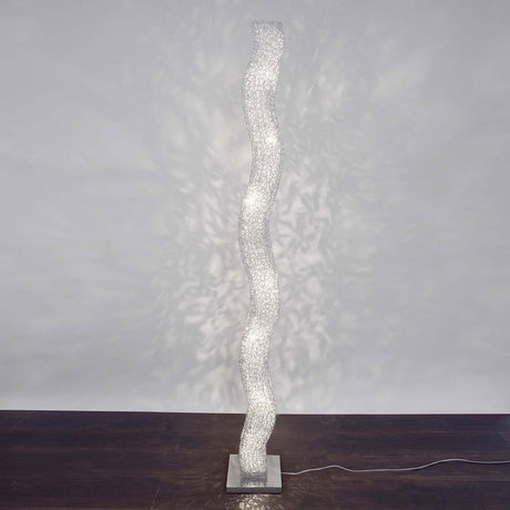 Candeeiro de pé de 8 luzes Rifugio em alumínio-metal cromado prateado, forma ondulada elegante com design cintilante.