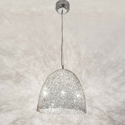 Lampada a sospensione a 8 luci Rifugio in metallo di alluminio cromato argento con design elegante ed effetto luminoso