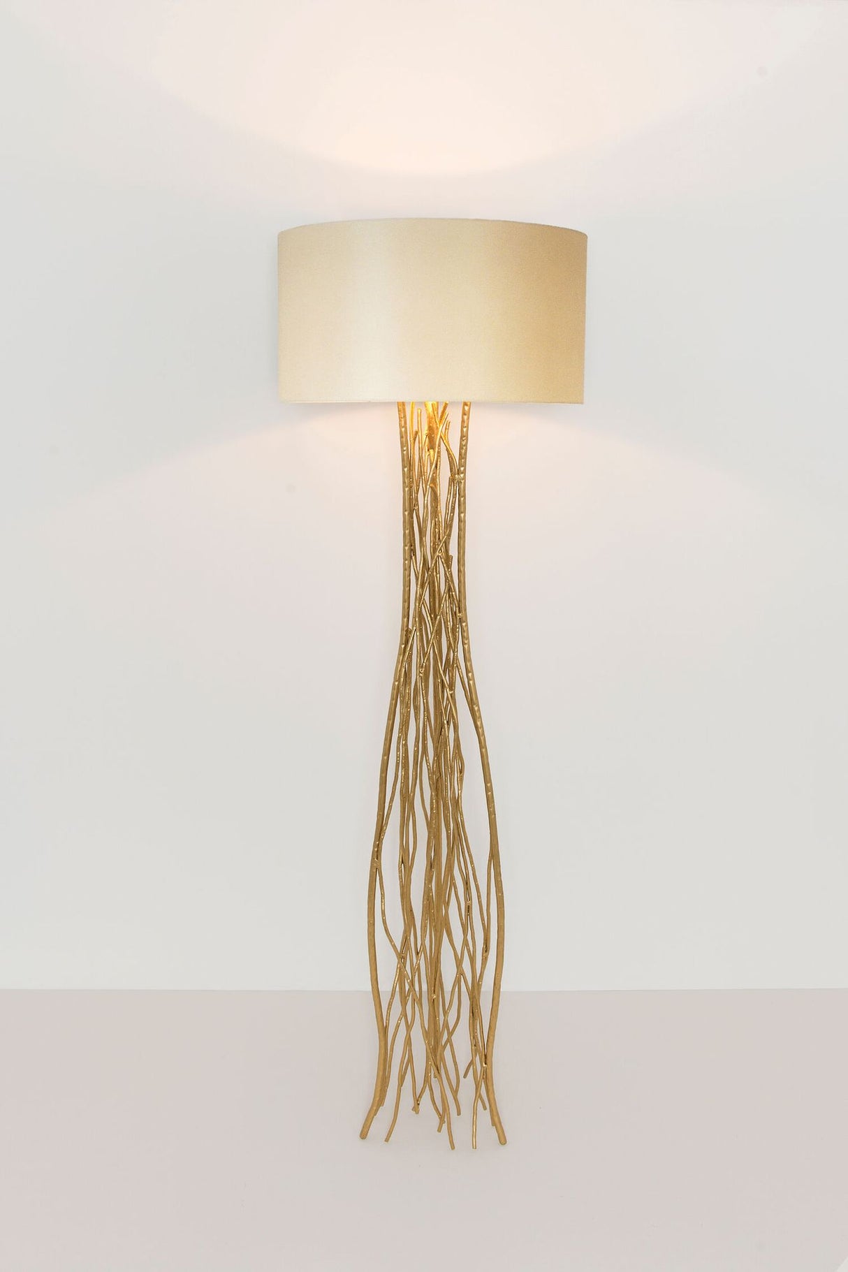 Stehlampe Capri Ecru mit Schirm Rund 155 cm Gold