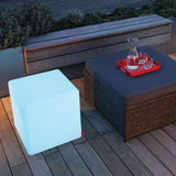 Moree Cube Cubo per esterni con sedute a LED
