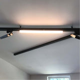 Luz de línea de 3 circuitos 2200lm 20W 3000K negro cálido