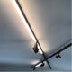 3-Phasen Linienleuchte 60cm oder 120cm an einer Decke montiert für gleichmäßige Raumbeleuchtung.