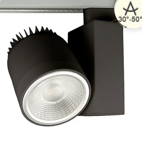 3-Phasen Power-LED Strahler in Schwarz mit fokussierbarem Abstrahlwinkel von 30-50° für energieeffiziente Beleuchtung.