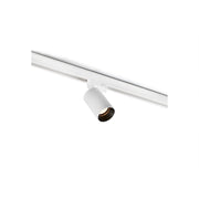 3-faset skinnearmatur STAN GU10 hvit montert på skinne, elegant design i hvitt.