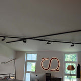Conector linear de 3-fases no preto atual