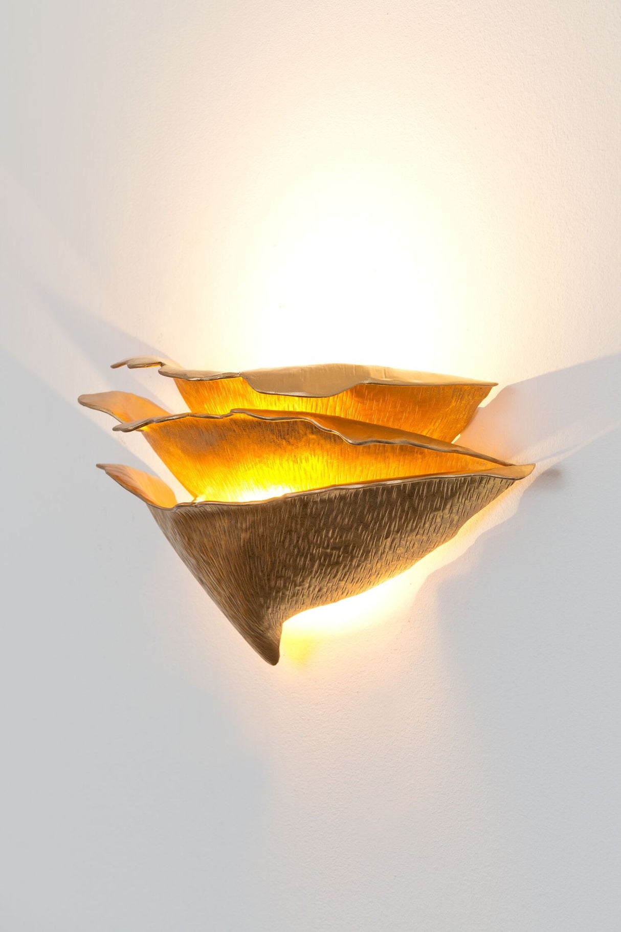 LED-lampada da parete Mecorizza Gross a 3 luci dimmerabile martellata 