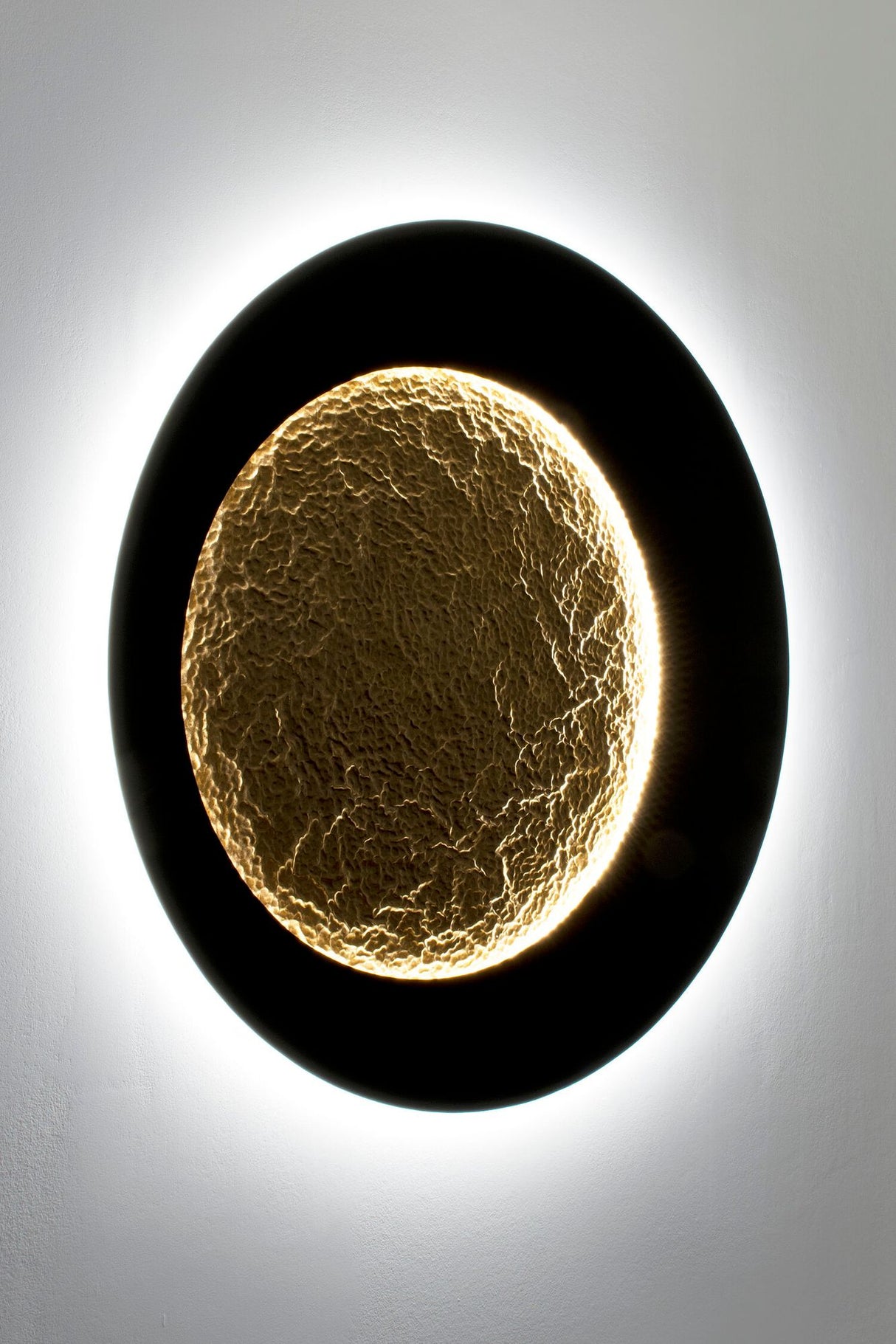 LED-applique Plenilunio Mega Xxl dimmerabile martellata 