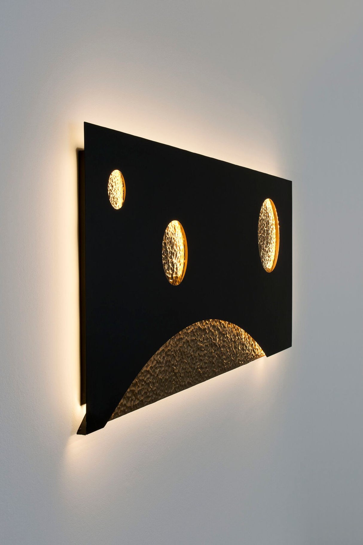 Lampada da parete LED Galassia dimmerabile martellata 150x4 cm Oro 